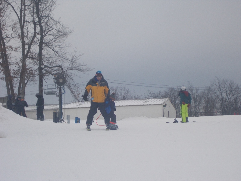 carson snowboarding at jackfrost-10913